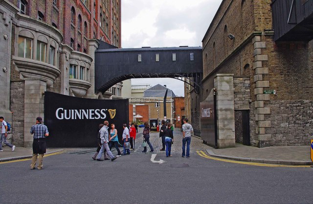 Monumentos de Irlanda. Guinness storehouse